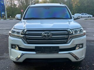2016 Toyota Land Cruiser 200 Series Рестайлинг 2, белый, 7450000 рублей, вид 1