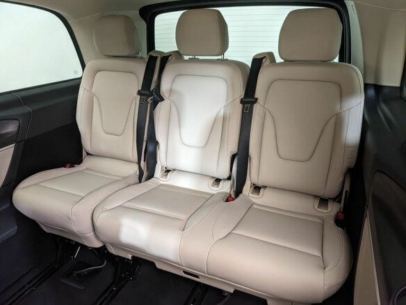 2026 Mercedes-Benz V-Класс Extra Long 300 d экстра длинный III (W447) Рестайлинг 2, чёрный, 14800000 рублей - вид 12