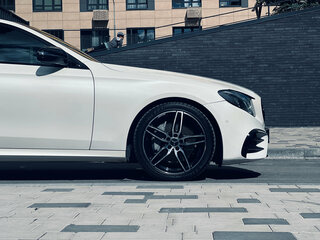 2017 Mercedes-Benz E-Класс 200 V (W213, S213, C238), белый, 2870000 рублей, вид 2