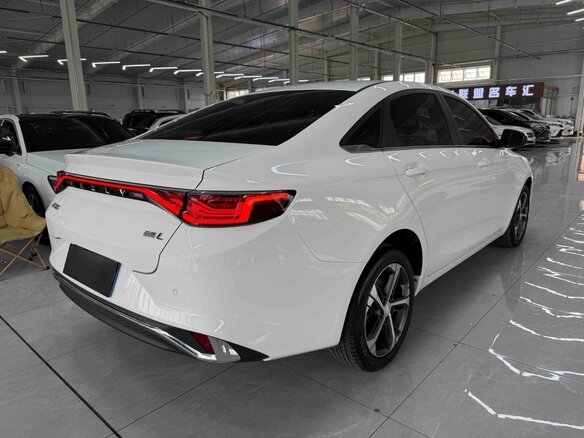 2022 Geely Emgrand L I, белый, 835000 рублей - вид 3