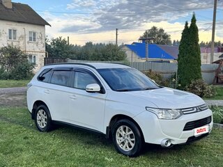 2013 Mitsubishi Outlander III, белый, 950000 рублей, вид 4