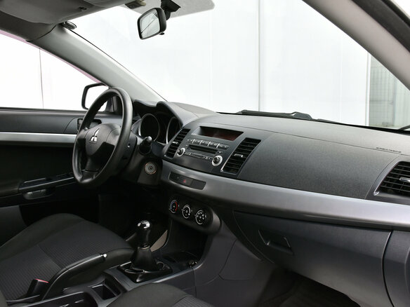 2011 Mitsubishi Lancer X Рестайлинг, белый - вид 9