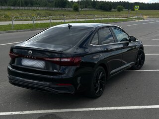 2024 Volkswagen Jetta VII Рестайлинг 2, чёрный, 2235000 рублей, вид 3