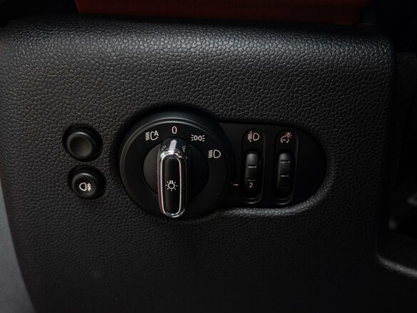 2019 Mini Hatch JCW III (F55/F56) Рестайлинг, чёрный, 3150000 рублей - вид 20