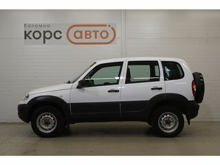2018 Chevrolet Niva I Рестайлинг, белый, 717000 рублей, вид 2