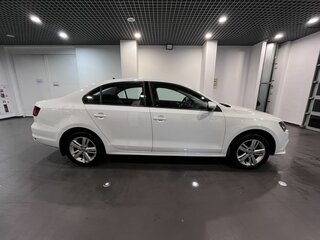 2018 Volkswagen Jetta VI Рестайлинг, белый, 1445000 рублей, вид 2