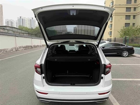 2022 Skoda Karoq DSG7 I, белый - вид 15