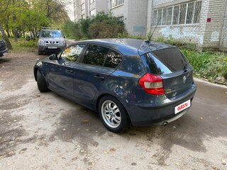 2005 BMW 1 серии 116i I (E81/E82/E87/E88), серый, 700000 рублей, вид 3