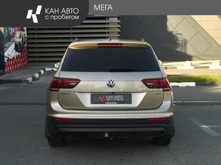2020 Volkswagen Tiguan II, золотистый, 2650000 рублей, вид 4