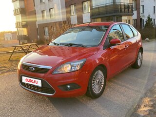 2010 Ford Focus II Рестайлинг, красный, 590000 рублей, вид 1
