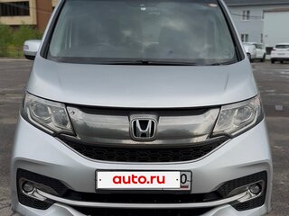 2016 Honda Stepwgn Spada V, серебристый, 1900000 рублей, вид 1