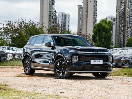 2026 Changan Qiyuan Q07 31.7 kWh, чёрный, 3690004 рублей, вид 3