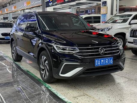 2023 Volkswagen Tiguan L II Рестайлинг (China Market), серый, 2040000 рублей, вид 3
