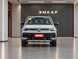 2026 Volkswagen Tharu XR, серебристый, 2040000 рублей, вид 2