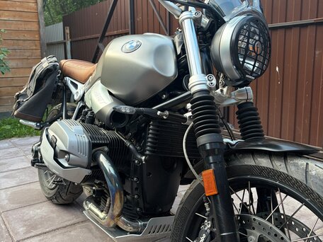 2018 BMW R Nine T Scrambler, серебристый, 1200000 рублей, вид 1