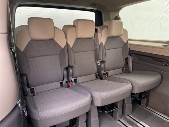 2023 Volkswagen Multivan T7, серый, 4550000 рублей - вид 17