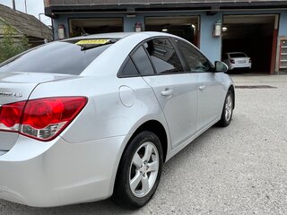2012 Chevrolet Cruze I, серебристый, 650000 рублей, вид 4