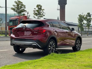 2019 Infiniti QX30, красный, 1420000 рублей, вид 5