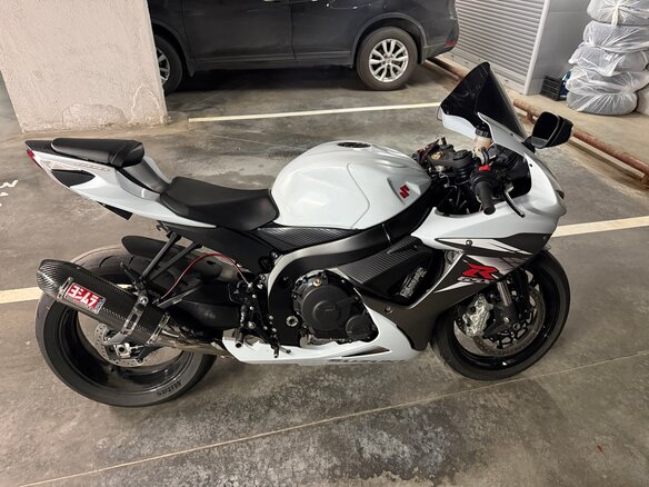 2015 Suzuki GSX-R 600, серый, 820000 рублей - вид 9
