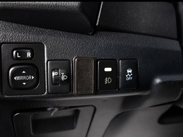 2013 Toyota Corolla XI (E160, E170, E180), чёрный, 960000 рублей - вид 14
