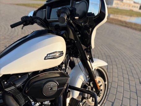 2024 Harley-Davidson Street Glide, белый, 2600000 рублей, вид 1