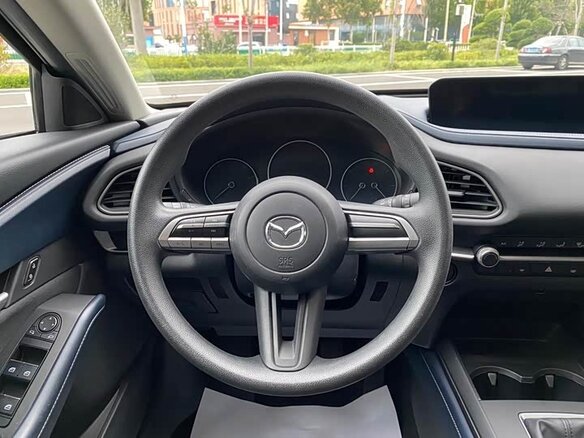 2022 Mazda CX-30 I, синий, 1400000 рублей - вид 8