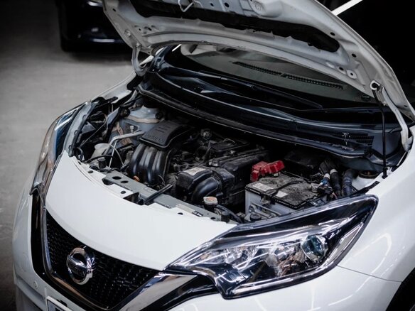 2020 Nissan Note II Рестайлинг, белый, 950000 рублей - вид 10