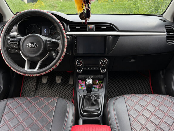 2017 Kia Rio IV, красный - вид 9