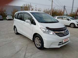 2013 Honda Freed I Рестайлинг, белый, 927000 рублей, вид 1