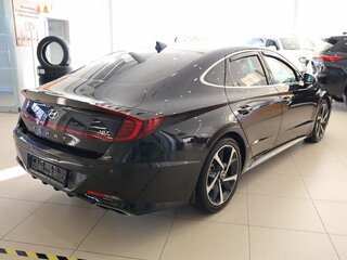 2021 Hyundai Sonata VIII (DN8), чёрный, 2400000 рублей, вид 5