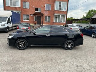 2013 Toyota Camry VII (XV50), чёрный, 1350000 рублей, вид 3