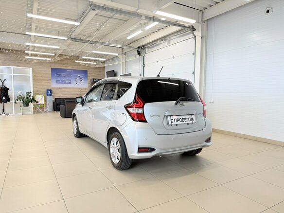 2017 Nissan Note e-Power II Рестайлинг, серый, 1279000 рублей - вид 4