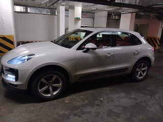 2019 Porsche Macan I Рестайлинг, серый, 5600000 рублей, вид 4
