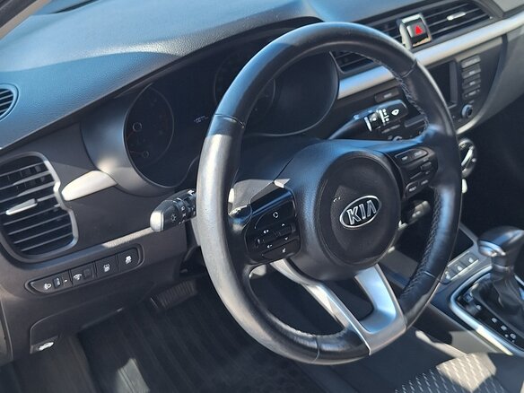 2020 Kia Rio IV, коричневый - вид 13