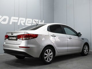 2015 Kia Rio III Рестайлинг, серебристый, 1050000 рублей, вид 2