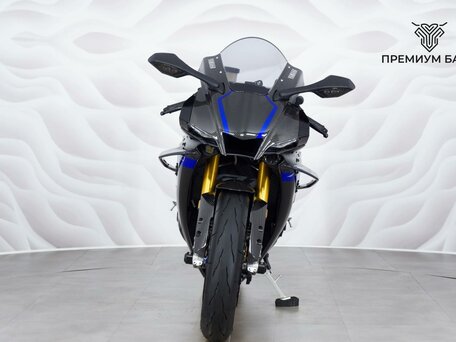 2022 Yamaha YZF-R1M, чёрный, 2799000 рублей, вид 4