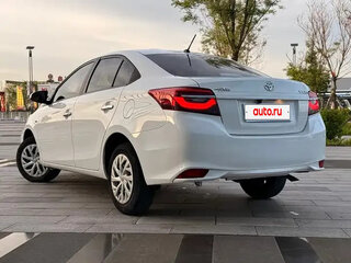 2022 Toyota Vios III Рестайлинг, белый, 850010 рублей, вид 4