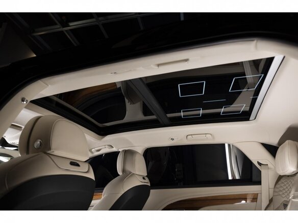 2023 Bentley Bentayga EWB I Рестайлинг, зелёный, 26000000 рублей - вид 4