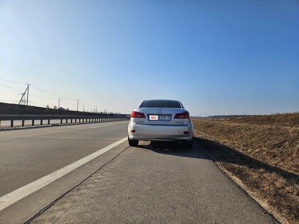 2006 Lexus IS 220d II, серебристый, 990000 рублей - вид 2