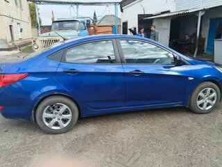 2012 Hyundai Solaris I, синий, 600000 рублей, вид 3
