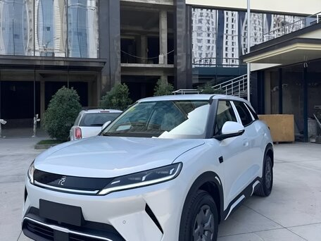 2026 BYD Yuan Up 45.12 kWh, серебристый, 2380000 рублей, вид 3