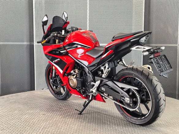 2023 Honda CBR 400R, красный, 677000 рублей - вид 5