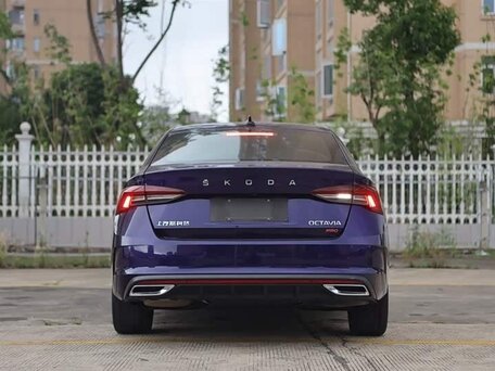 2022 Skoda Octavia IV (A8), синий, 2521000 рублей, вид 2