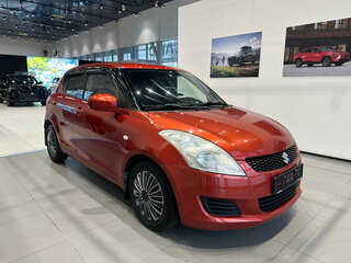 2011 Suzuki Swift IV, красный, 820000 рублей, вид 3