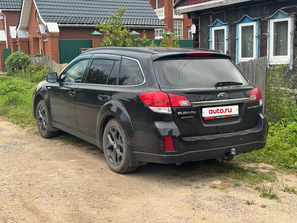 2010 Subaru Outback IV, чёрный, 870000 рублей - вид 3