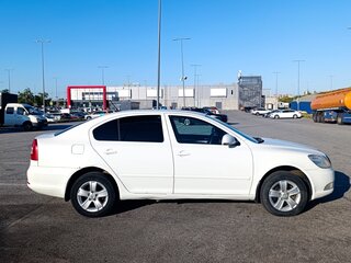 2012 Skoda Octavia II (A5) Рестайлинг, белый, 500000 рублей, вид 3