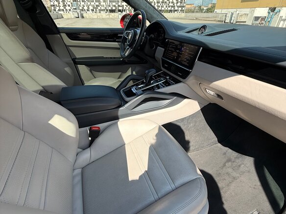 2021 Porsche Cayenne Coupé III, красный, 7987654 рублей - вид 12
