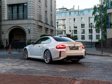 2025 BMW M2 G87 Рестайлинг, белый, 11500000 рублей, вид 5