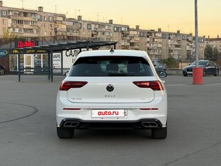 2020 Volkswagen Golf VIII, белый, 2500000 рублей, вид 3