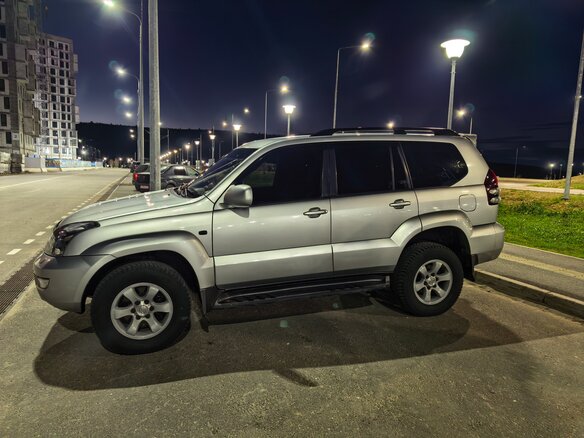 2008 Toyota Land Cruiser Prado 5-speed 120 Series Рестайлинг, серебристый, 2500000 рублей - вид 6